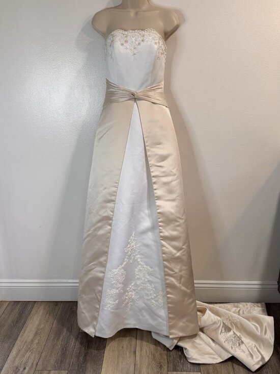 NEW David's Bridal Wedding Dress Michaelangelo Sz 6 Satin Beaded Train White - Picture 1 of 12